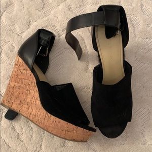 Marc Fisher suede wedges🌈🤩